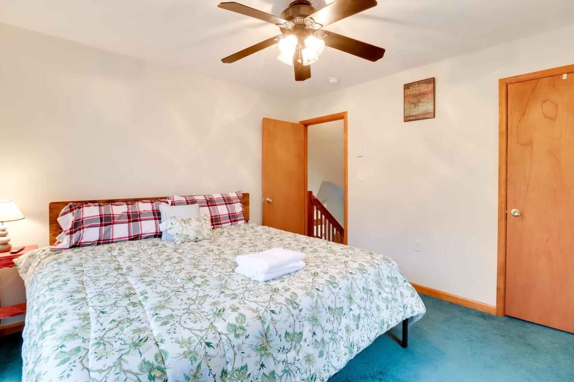 Pet-friendly Pocono Oasis With Hot Tub! *