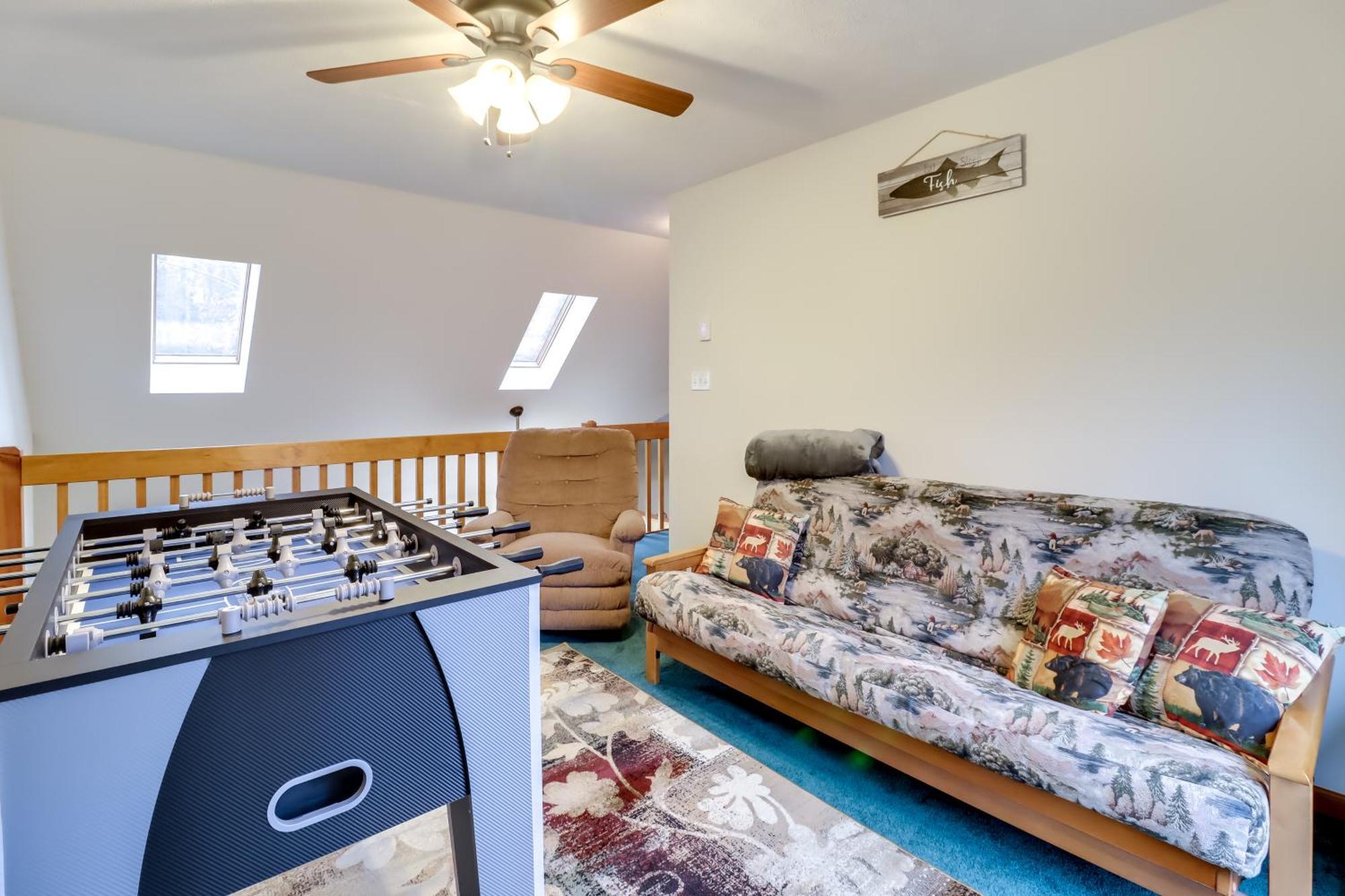 Pet-friendly Pocono Oasis With Hot Tub! Casa de férias *